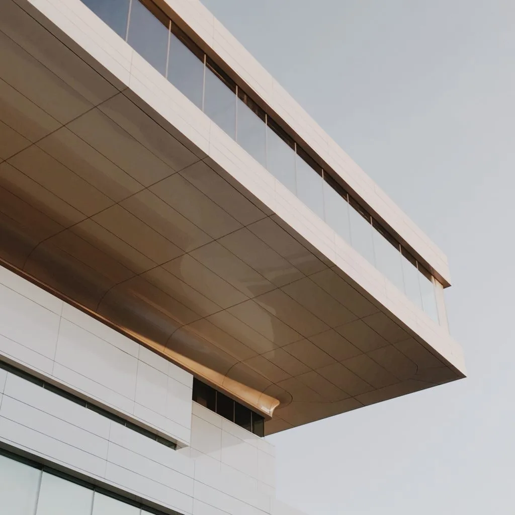 Construcción industrial y naves para proyectos empresariales